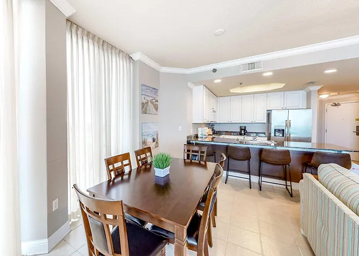Gulf-front W Shared Beachside Pools Hot Tubs Near Attractions Holiday home Gulf Shores