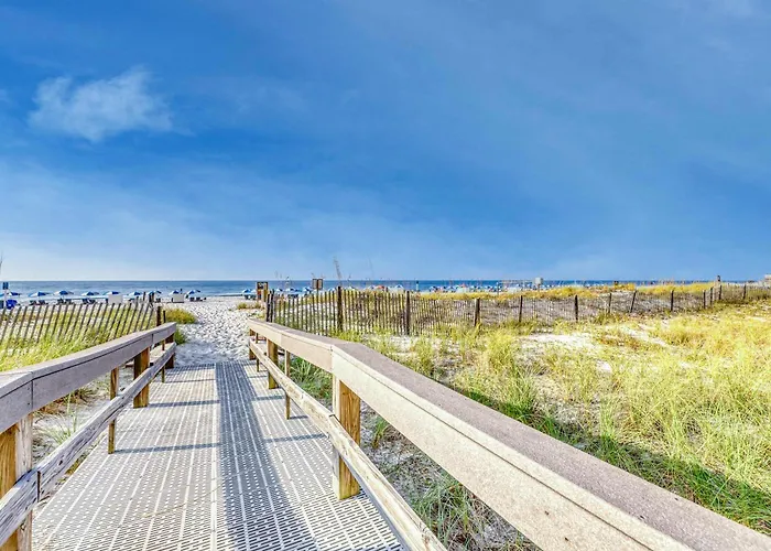 Gulf-front W Shared Beachside Pools Hot Tubs Near Attractions Holiday home